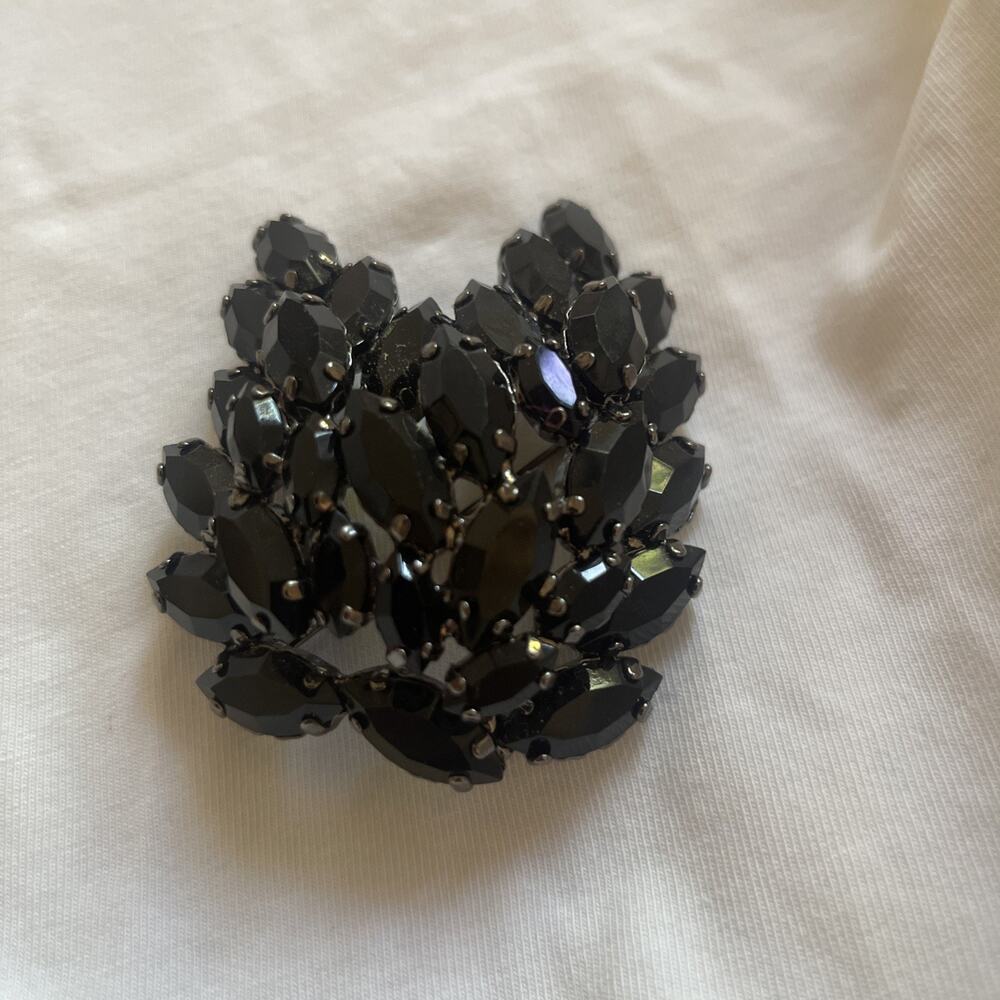 Vintage Black Japanned Navette Rhinestone Brooch Layered Done Cluster Unsigned 2